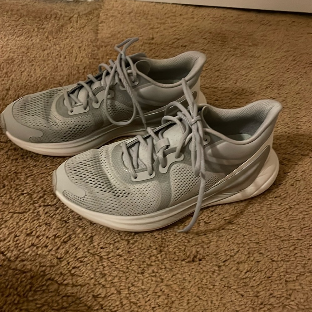 Lululemon Blissfeel Silver Drop Alpine White Running Shoes Women 7.5